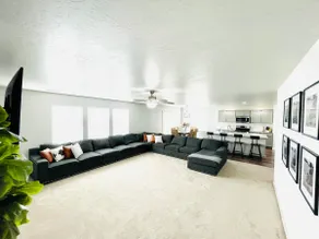 Large Families Welcome @ Adale-Main Floor Bed/Bath - Image 3