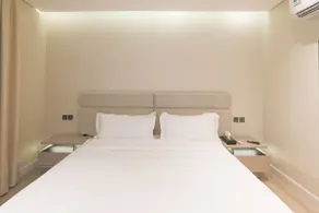 Independent Entrance Hotel Studio - Image 2