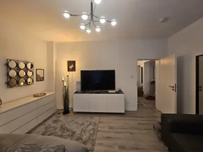 Modern 2 room 70 m² apartment in a prime old town location - Image 4