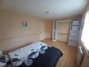 Entire house, 3 quiet bedrooms with outdoor area - Image 4