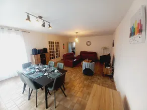 Entire house, 3 quiet bedrooms with outdoor area - Image 2
