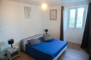 Fully renovated F2 rental - Image 2