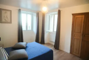 Fully renovated F2 rental - Image 3