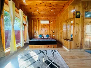 Heaven Bliss Cottage, With Hot-Jacuzzi - Image 5