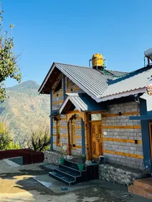 Heaven Bliss Cottage, With Hot-Jacuzzi - Image 3