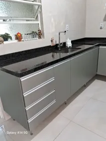 Well-located and quiet apartment in the center - Image 3