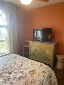 Main Casa Next to Bike Path - Image 3