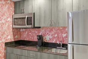 9 min drive to Falls! Tropical Studio Apartment - Image 3