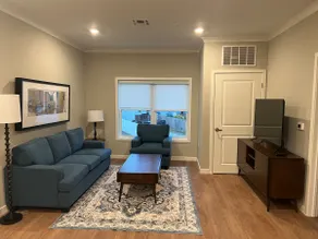 212 Modern 1BR | 2-Min Walk to Train |Free Parking - Image 4