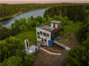 Lakeside Loft, Roof Deck + Sauna - Image 2
