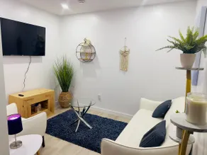 Cozy, 2BR apt., fully furnished! - Image 5