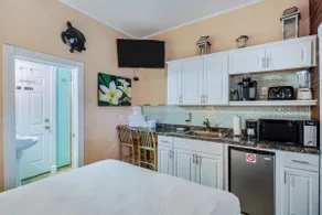 Charming Tiny studio w/pool - Image 3