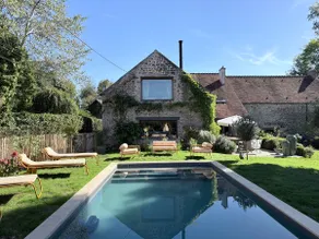 Beautiful family cottage for 10 with pool - Image 2