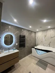 Spacious and modern loft with Balneo space - Image 2