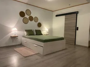 bright designer loft - Image 2