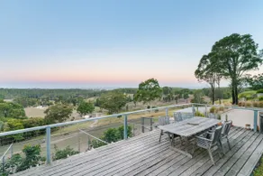 Acres & views - Image 2