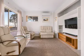 Acres & views - Image 3