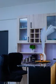 Cozy, city view condo, Gym + Elevator - Image 4