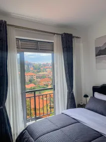 Cozy, city view condo, Gym + Elevator - Image 2