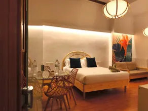 New designer studio right in the historic center. - Image 3