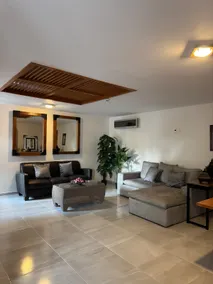 House with security, large jacuzzi, pet friendly. - Image 3
