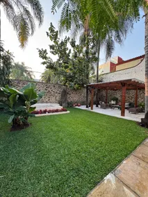 House with security, large jacuzzi, pet friendly. - Image 2