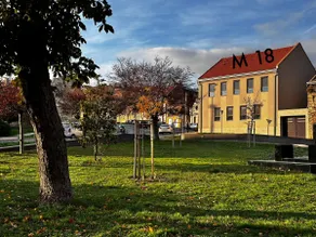 M18 - One step to the historic downtown/free parking - Image 4