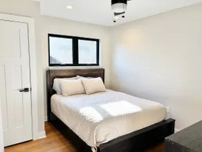 Modern Lake Home: Family Fun & Memorable Getaway! - Image 2