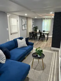 Blue Cozy Ski House - Image 2