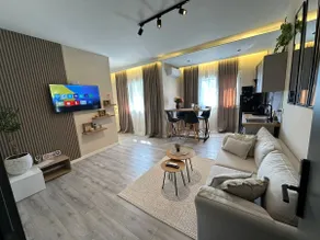 Castleview Suites 1 - Image 2