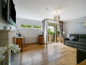 Beautiful House in Thornliebank - Image 5