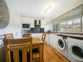 Beautiful House in Thornliebank - Image 3