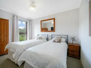 Beautiful House in Thornliebank - Image 4