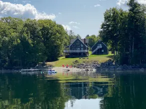 The Swan Lake House - Lakefront-Private Beach - Image 2