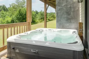 Your Windham Mtn. Getaway•Hot Tub•BBQ•5 min to Ski - Image 3