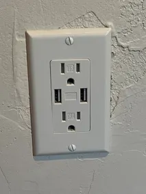 Efficiency Apt - No Cleaning Fee - Image 2