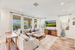 Mountain View oasis quite neighb full house - Image 4