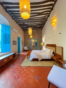 Private Luxury Estate with Pool-HistoricCityCenter - Image 4
