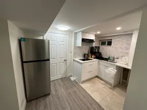 Cozy entire basement apartment - Image 5