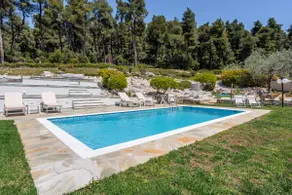 Newly Renovated Villa with Private Pool - Image 3