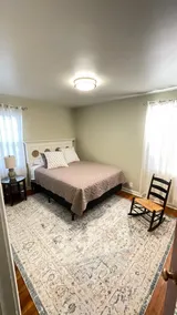 Cozy City Cottage - Image 2