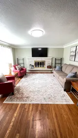 Cozy City Cottage - Image 5