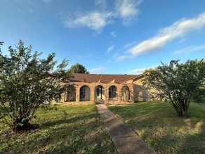 Spacious Home in North Bossier - Newly Renovated - Image 3