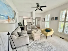 Downtown House w/King Bed-Parking-Bars-Restaurants - Image 2
