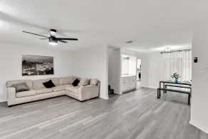 2 Bedroom House in DFW center! - Image 5