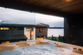 Royal Beacon: Tranquil Waterfront Retreat - Image 3