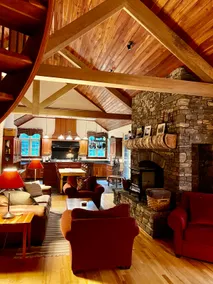 Lakefront Retreat 20 minutes from Middlebury - Image 3