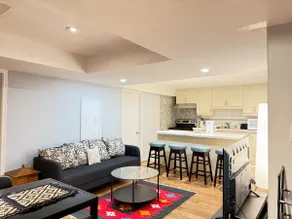 3 Bdrm Basement w kitchen-40 mins to downtown-Sleeps 8 - Image 5