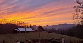 Peaceful-Mountains-Hiking-Asheville-Full Kitchen - Image 5