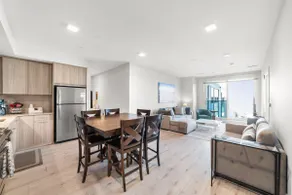 Luxurious 1BR, Pool, Gym, nr Blue Line - Image 4